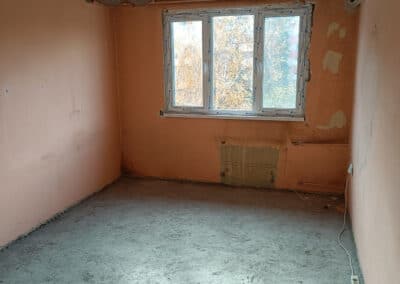 Стая преди ремонт, стари стени и под, кв. Гео Милев