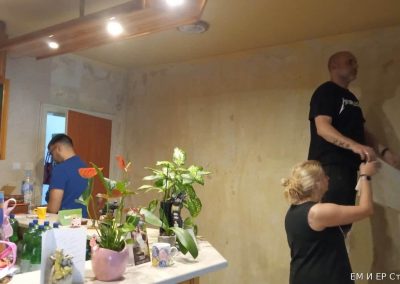 За нас: апартамент в Лозенец, сваляне на тапети