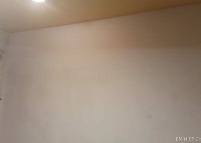 Апартамент в Лозенец, свалени тапети и грундиране на стени